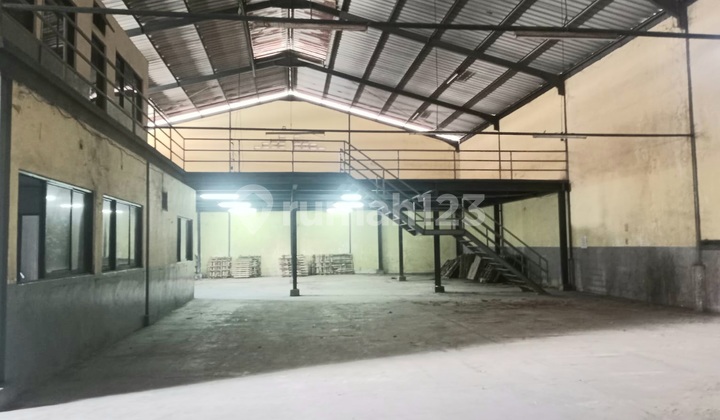 Kosambi Central Warehouse, area 1000m2, 33000w electricity.