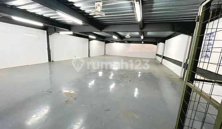 Eagle Sea Warehouse, 240m2 .. 3 Floors, Freight Elevator, Office Included. Eagle Sea Warehouse, 240m2 .. 3 Floors, Freight Elevator, Office Included.