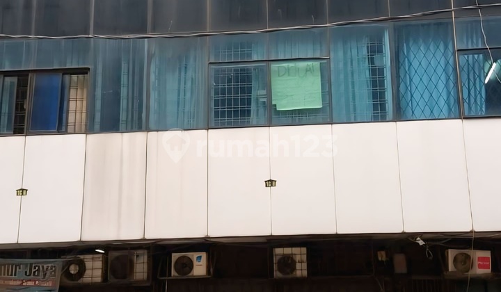 Ruko Ancol Barat, only 108 million/year, suitable for offices or warehouses. Ruko Ancol Barat, only 108 million/year, suitable for offices or warehouses.