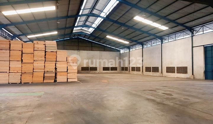 Gudang Jatake, 19 billion negotiable sold, land area 3509m2, building area 1350m2