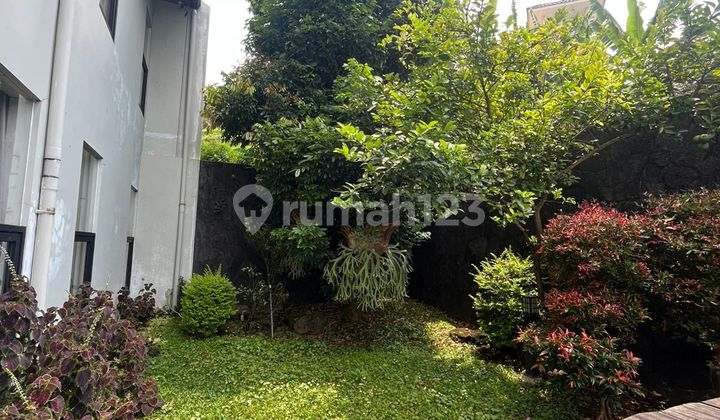 Rmh Lux Ada Kolam Renang Setiabudi Regency Bandung 2