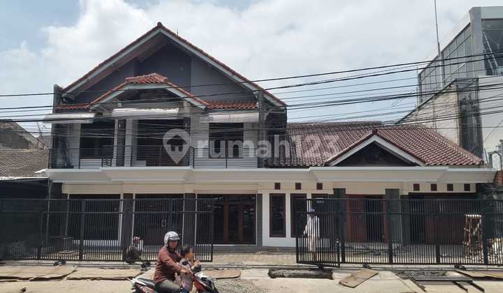 Rmh Tinggal Luas bisa Utk Usaha di Antapani Bandung