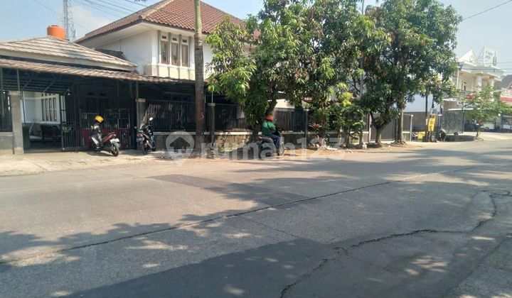 House Suitable for Culinary Business Arcamanik Main Road