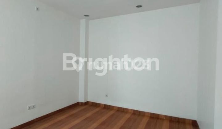 House in Vanya Park Cluster Assana 2