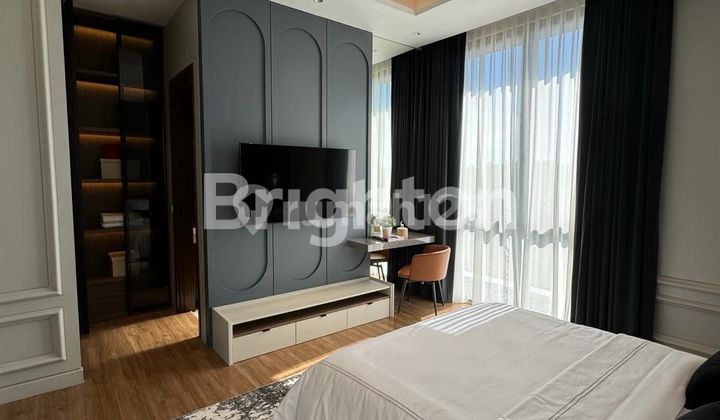 DIJUAL RUMAH BARU.. RUMAH MEWAH 3 Lantai CLUSTER TRESOR BSD CITY harga  11,6M 2