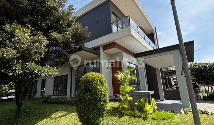 Rumah Baru 3 Lantai Split Level di Cluster Sheffield, Perumahan Greenwichpark BSD Lengkap dengan 3 Club House Free Pakai Dekat dengan Toll BSD