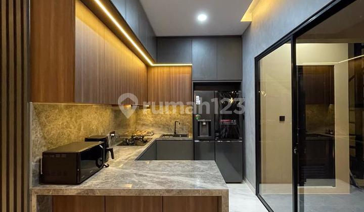For Sale Flamingo Caribbean Summarecon Serpong Fully Furnished High-spec (Interior Like Developer's Show Unit)
