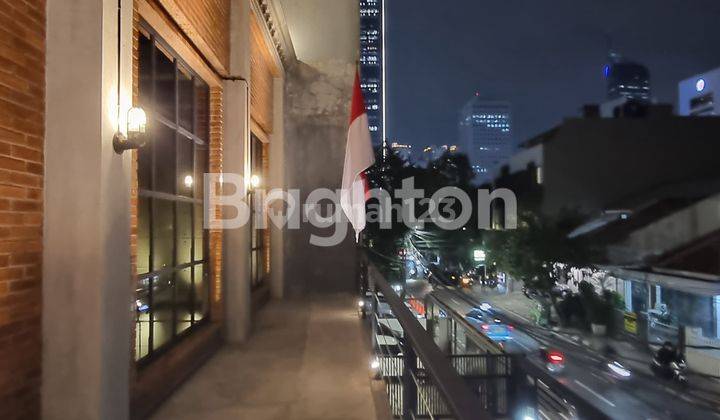 Rumah dengan konsep Industrial, bangunan baru di kawasan elite setia budi jakarta selatan. 2