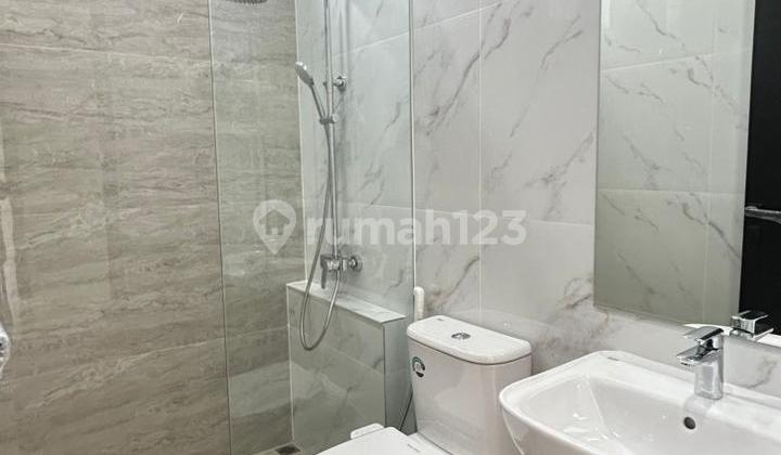 Minimalis Modern! Rumah Baru 2 Lantai Griya Loka Sektor 1.3 2