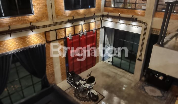 Rumah dengan konsep Industrial, bangunan baru di kawasan elite setia budi jakarta selatan. Rumah dengan konsep Industrial, bangunan baru di kawasan elite setia budi jakarta selatan.