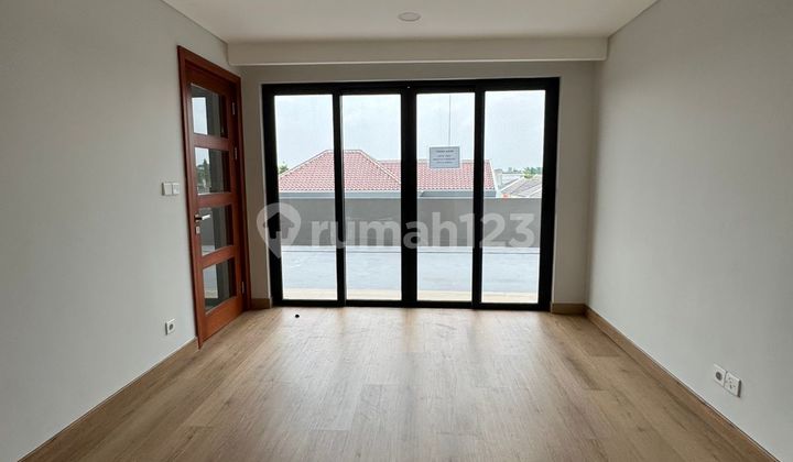 New 3-Story Independent Corner Building House in Greenwichpark BSD City, Complete with Club House within the Area, BSD City 2