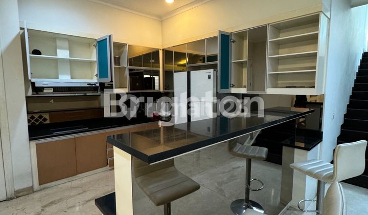 Dijual Rumah 2 Lantai Full Renovasi Kamar Luas Sekali Cluster De Cajuputi Posisi Boulevard, De Park, BSD