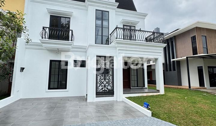 Rumah Baru bangunan mandiri 2 lantai design modern american classic di BSD