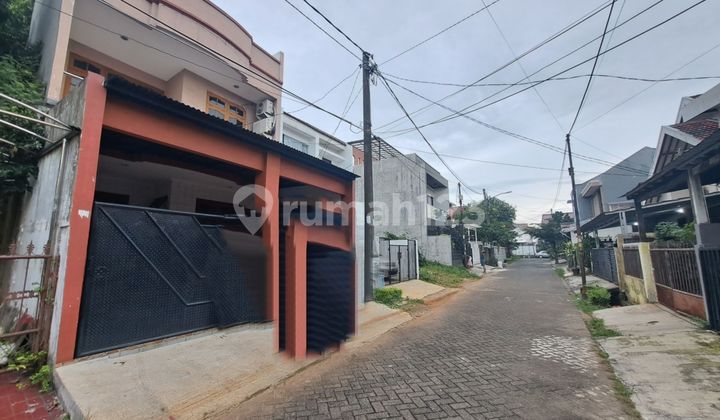 Dijual Cepat Rumah Deket Stan Bintaro Bisa Buat Kost2/ Rukan, Ada Rooftop  Siap Huni