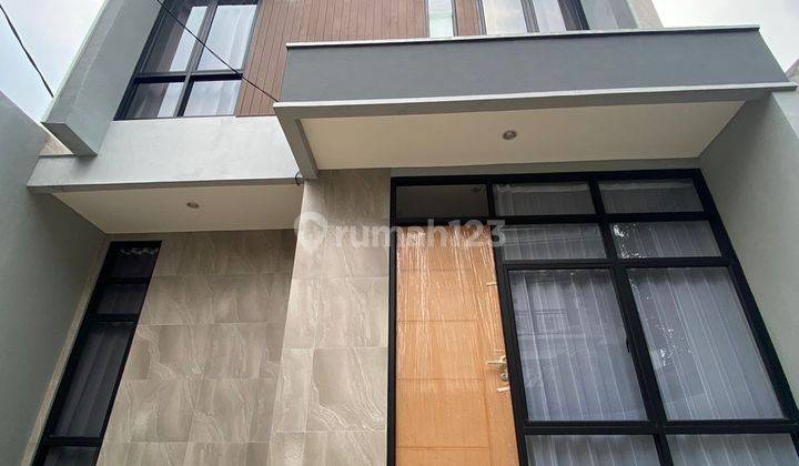 RUMAH SEMI TOWNHOUSE HANYA 8 MENIT KE MRT LEBAK BULUS 1