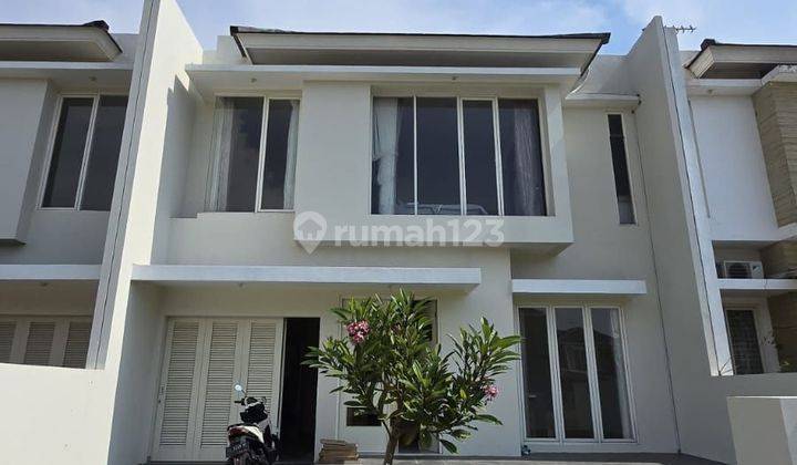 Rumah Baru Gress 2 Lantai Manyar Garden Regency 1