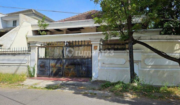 Rumah 2 Lantai Hitung Tanah Dharmahusada Indah Surabaya 1