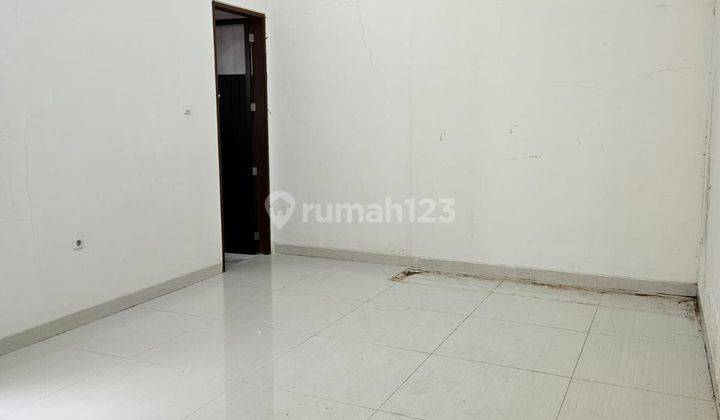 Rumah Usaha Residen Sudirman Surabaya 2