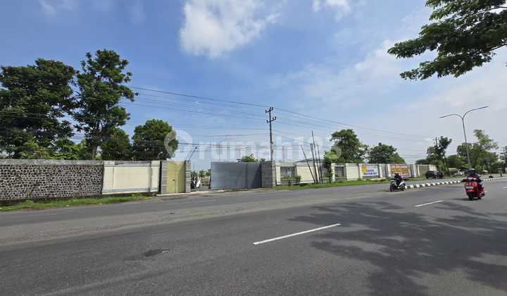 Land and Building for Sale in Sragen Solo