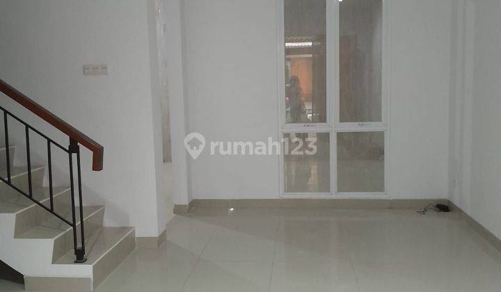 Dijual rumah 2 lantai siap huni citra raya 2