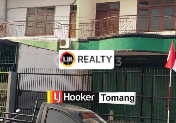 Di Jual Rumah 3 Lantai Berada di Area Komersil di Grogol, Jakarta Barat Di Jual Rumah 3 Lantai Berada di Area Komersil di Grogol, Jakarta Barat