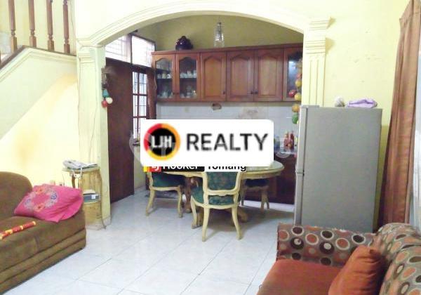 Well-Maintained HOUSE with 9 Rental Rooms, Strategic Location in Grogol, West Jakarta 2