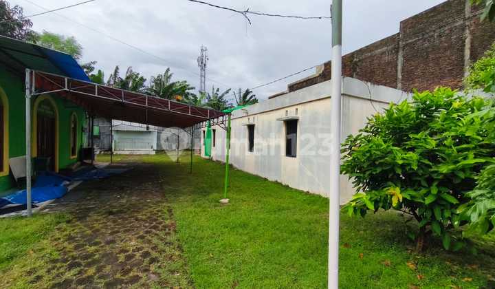 Read-to-build land in a strategic location in Krobokan 1