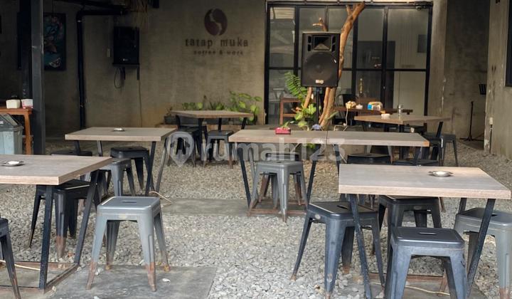 Aesthetic Cafe in Candisari 1