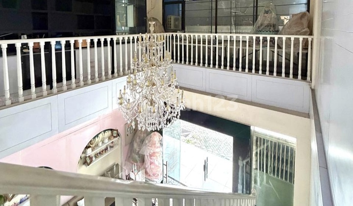 Spacious Parking Shop House in City Center, Indragiri Surabaya Spacious Parking Shop House in City Center, Indragiri Surabaya