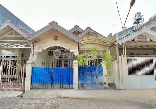 Dijual Murah Rumah Di Nirwana Eksekutif Kedung Baruk Surabaya


 1