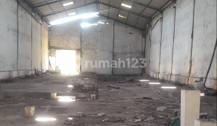 Dijual Gudang Rusak Hitung Tanah Margomulyo Indah Surabaya