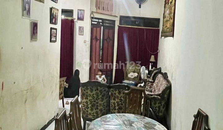 Rumah 2 Lantai Manukan Sari Bisa Jadi Rumah Kost 2