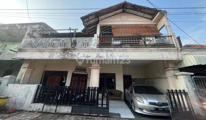 Rumah 2 Lantai Manukan Sari Bisa Jadi Rumah Kost 1