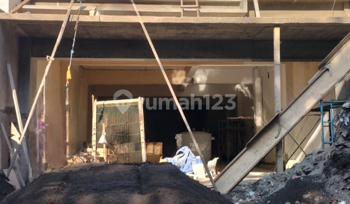 For Rent New Brand New Shop House Ready to Occupy Jalan Panglima Sudirman Gresik For Rent New Brand New Shop House Ready to Occupy Jalan Panglima Sudirman Gresik