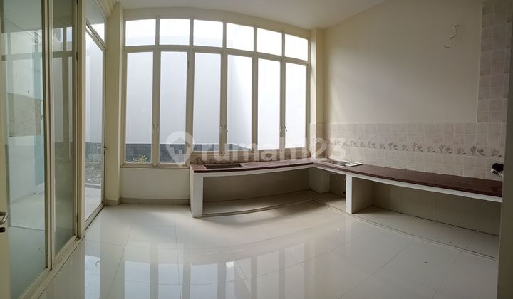 For Rent: Residential Villa at Bukit Regency, Pakuwon Indah, West Surabaya