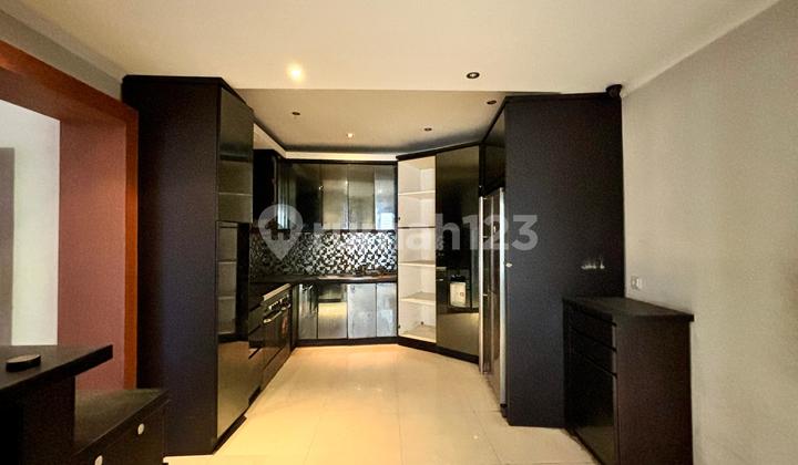 Affordable House with 2 Car Access in Tebet 2