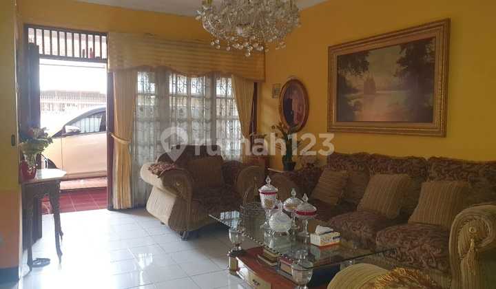 Rumah Lokasi Bagus di Tebet