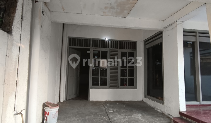 Rumah  Harga Miring di Pinggir Jalan 2 Mobil di Tebet