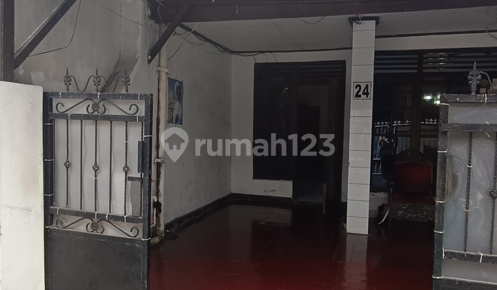 Rumah Dekat Taman Ecopark Tebet Rumah Dekat Taman Ecopark Tebet