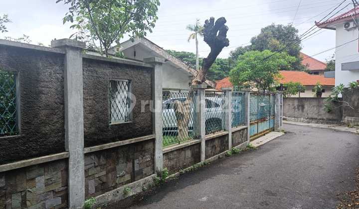 Rumah dalam Komplek Rawamangun