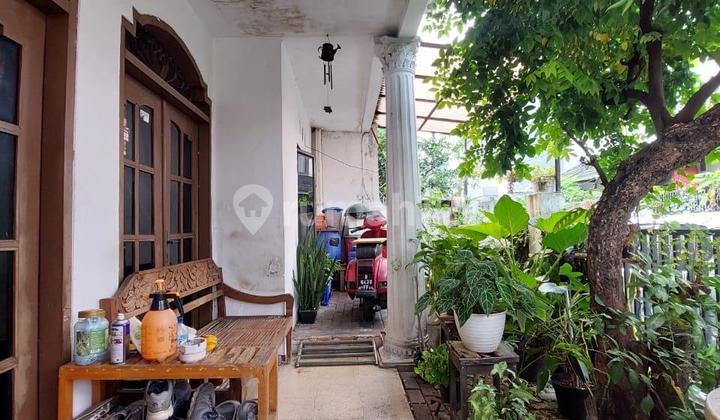 Land Calculation House, 2 Car Access in Tebet