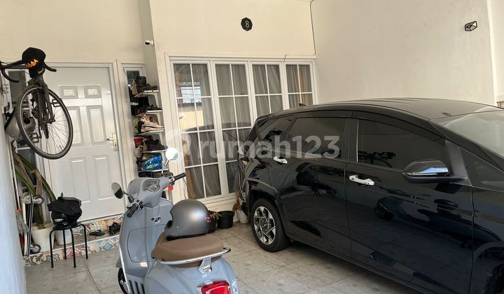 Rumah Akses 2 Mobil di Tebet 2