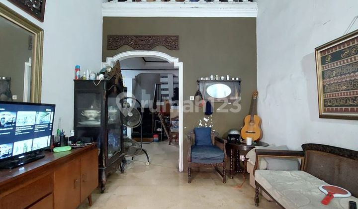 Land Calculation House, 2 Car Access in Tebet 2