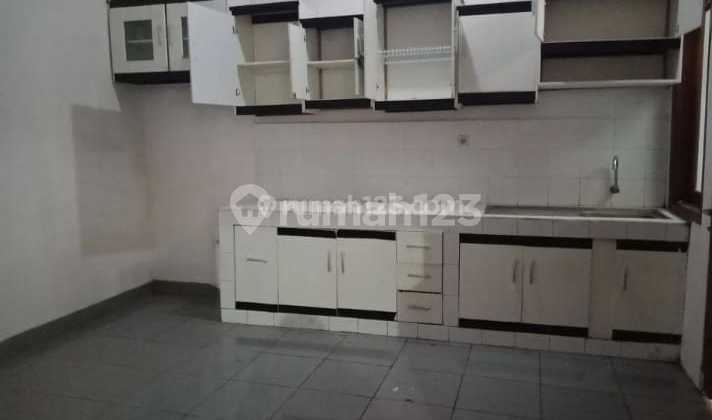 Rumah Akses 2 Mobil di Tebet Tebet Barat 2