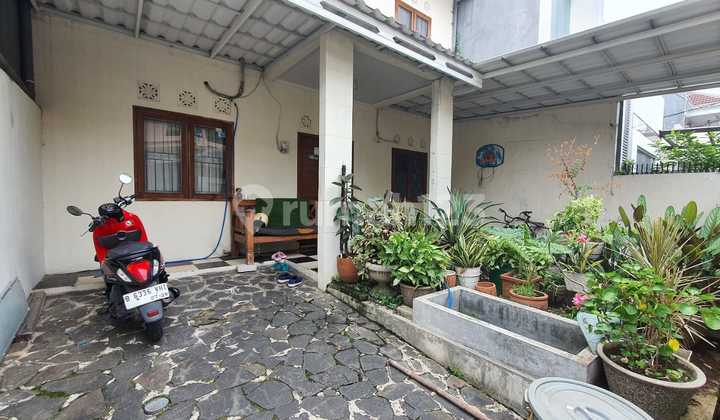 For Sale - House with 2-Car Road Access in East Tebet For Sale - House with 2-Car Road Access in East Tebet