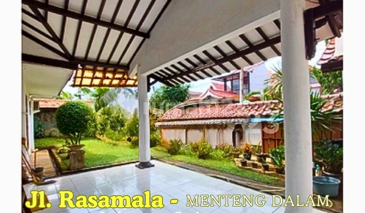Rumah Tua Halaman Luas di Menteng Dalam, Jaksel