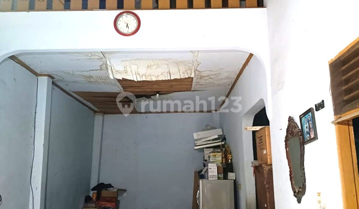 Rumah Hitung Tanah, Lokasi strategis, dekat jalan 2 mobil di Tebet 2