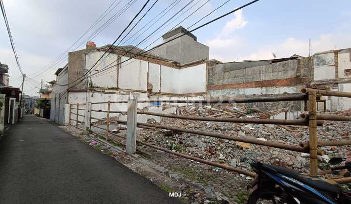 Tanah di Dekat Jalan Besar di Tebet