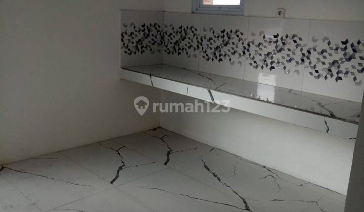 Ruko baru 2 lantai di Cisaranten, Arcamanik lt 109 m, carport 4 mobil 6