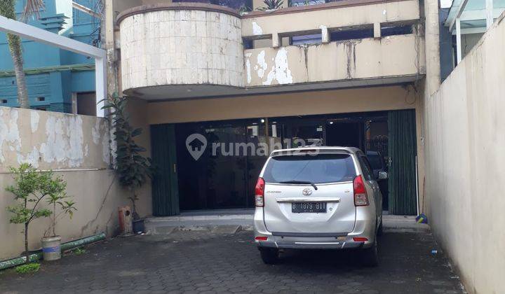 Ruko cocok untuk kantor di mainroad surya Sumantri, pasteur Bandung 1